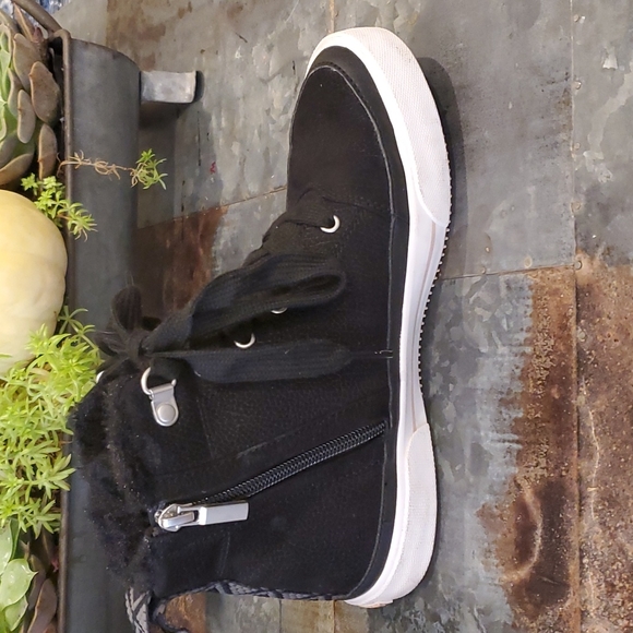 Roxy Black Ivan Fur High-Top Sneaker - Picture 6 of 16